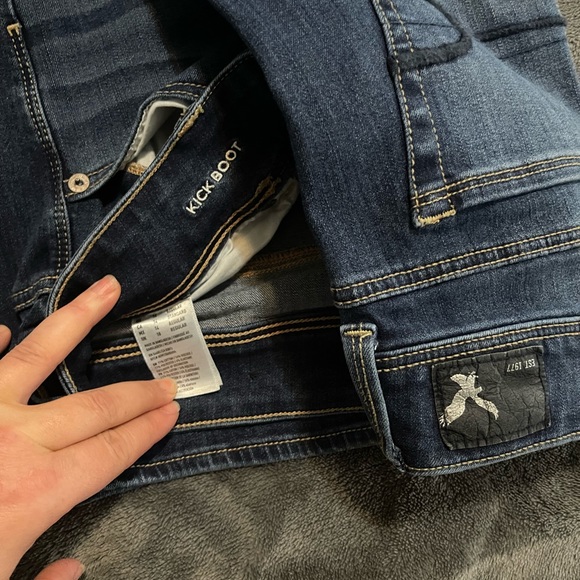 American Eagle Jeans - Picture 3 of 3